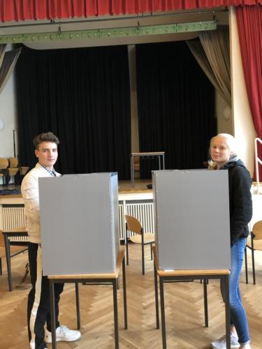 Landfermann Schueler EF Wahlurne